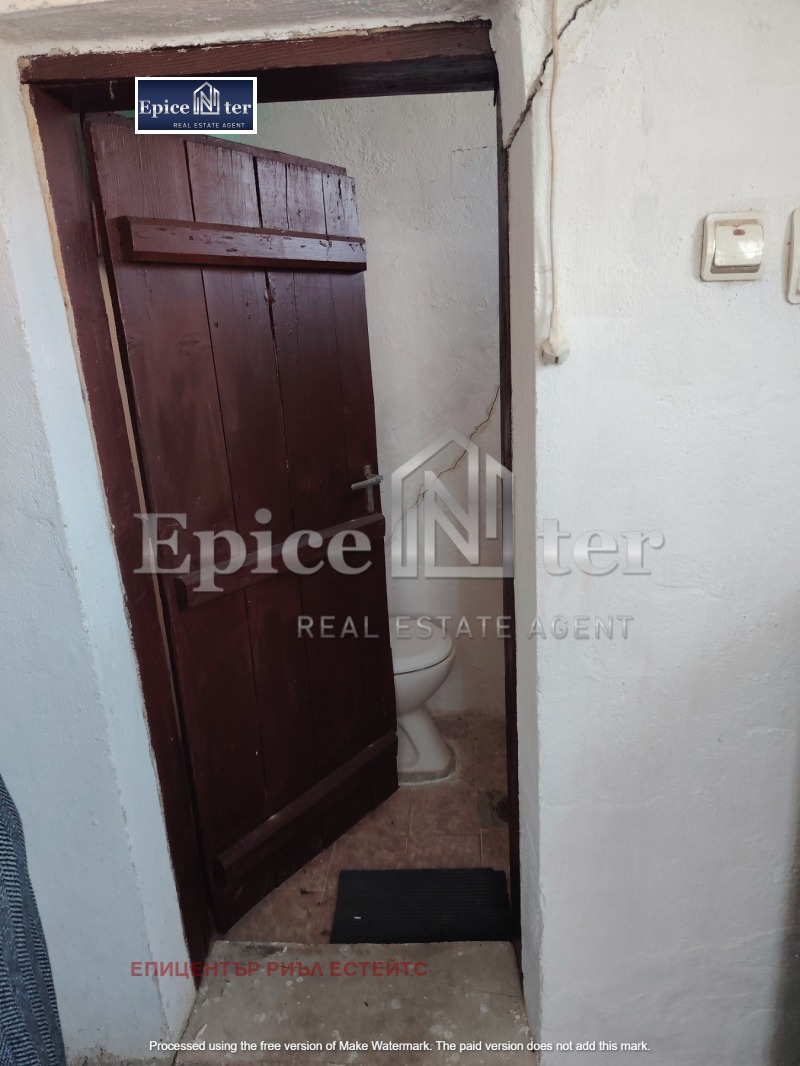 Продава КЪЩА, с. Лобош, област Перник, снимка 13 - Къщи - 53162647