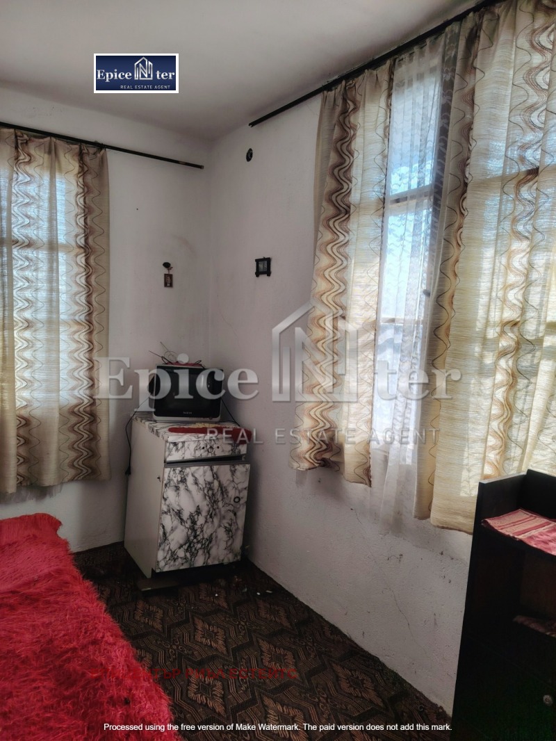 Продава КЪЩА, с. Лобош, област Перник, снимка 8 - Къщи - 53162647