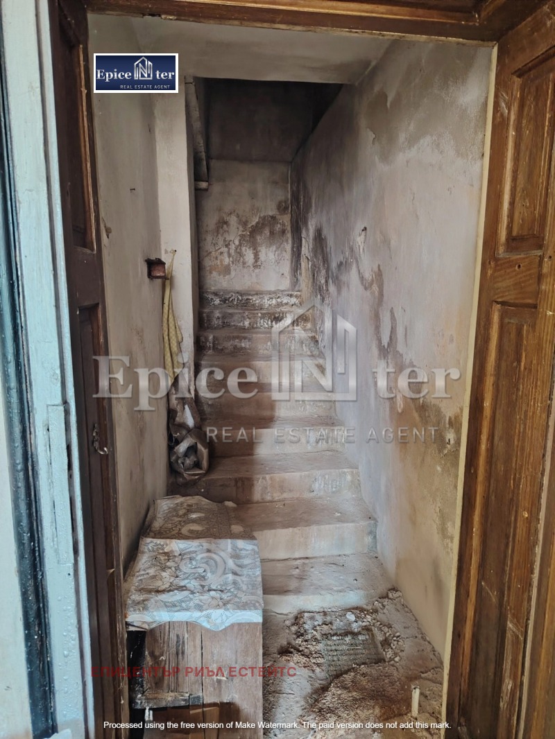 Продава КЪЩА, с. Лобош, област Перник, снимка 14 - Къщи - 53162647