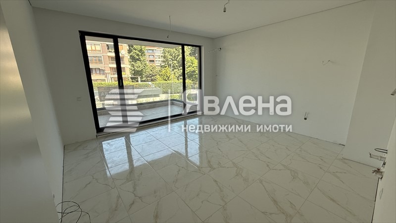 Eladó  1 hálószoba Varna , k.k. Sv.Sv. Konstantin i Elena , 82 négyzetméter | 35426246