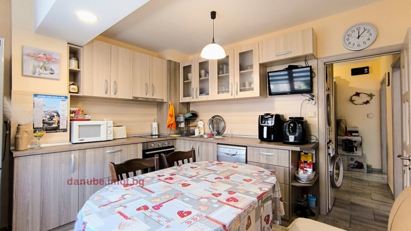 En venta  1 dormitorio Ruse , Vazrazhdane , 62 metros cuadrados | 19380822 - imagen [2]