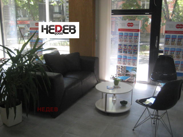 Продава 3-СТАЕН, гр. Варна, Окръжна болница-Генерали, снимка 3 - Апартаменти - 54105465