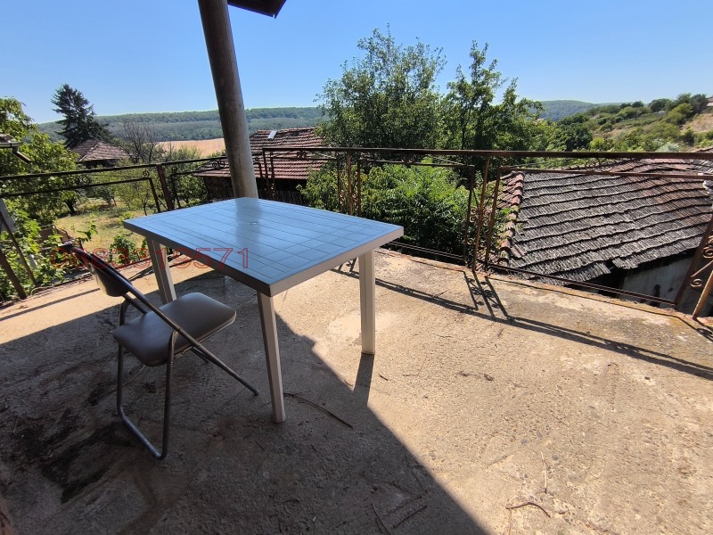 Продава КЪЩА, с. Тияновци, област Видин, снимка 2 - Къщи - 52780293