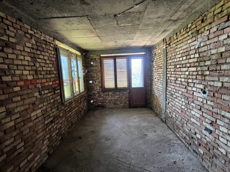 Продава КЪЩА, с. Тияновци, област Видин, снимка 11 - Къщи - 52780293