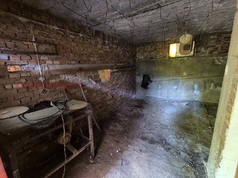 Продава КЪЩА, с. Тияновци, област Видин, снимка 16 - Къщи - 52780293