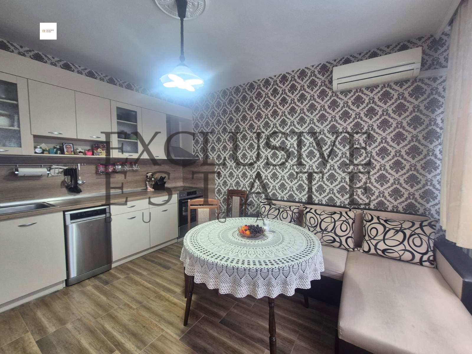 Продава ЕТАЖ ОТ КЪЩА, гр. Каварна, област Добрич, снимка 2 - Етаж от къща - 55357557