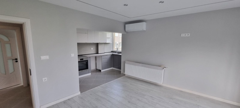 En venta  2 dormitorios Razgrad , Vazrazhdane , 76 metros cuadrados | 68590931