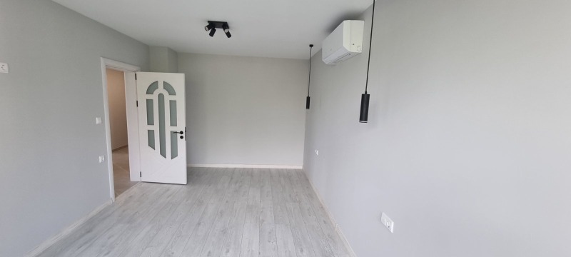 En venta  2 dormitorios Razgrad , Vazrazhdane , 76 metros cuadrados | 68590931 - imagen [3]