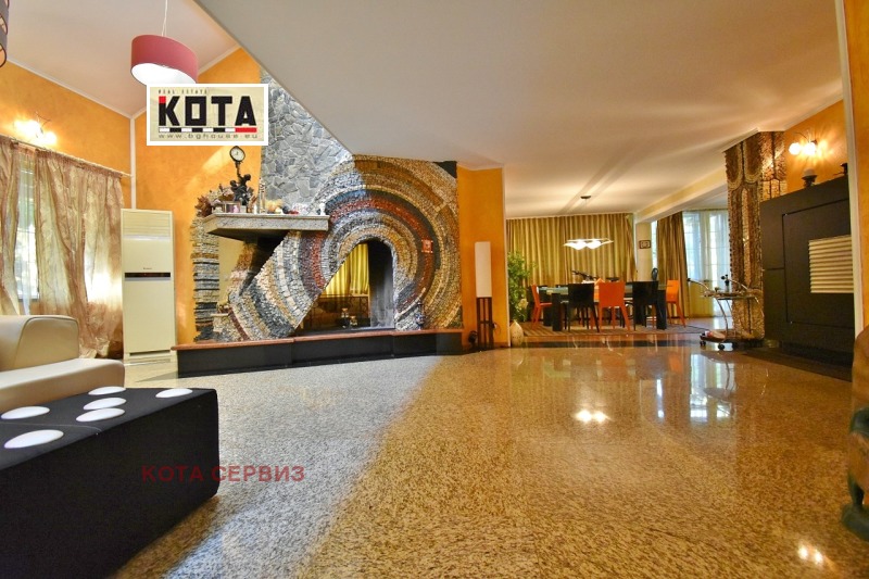 Eladó  Ház Sofia , v.z.Kinocentara , 556 négyzetméter | 45950164 - kép [7]