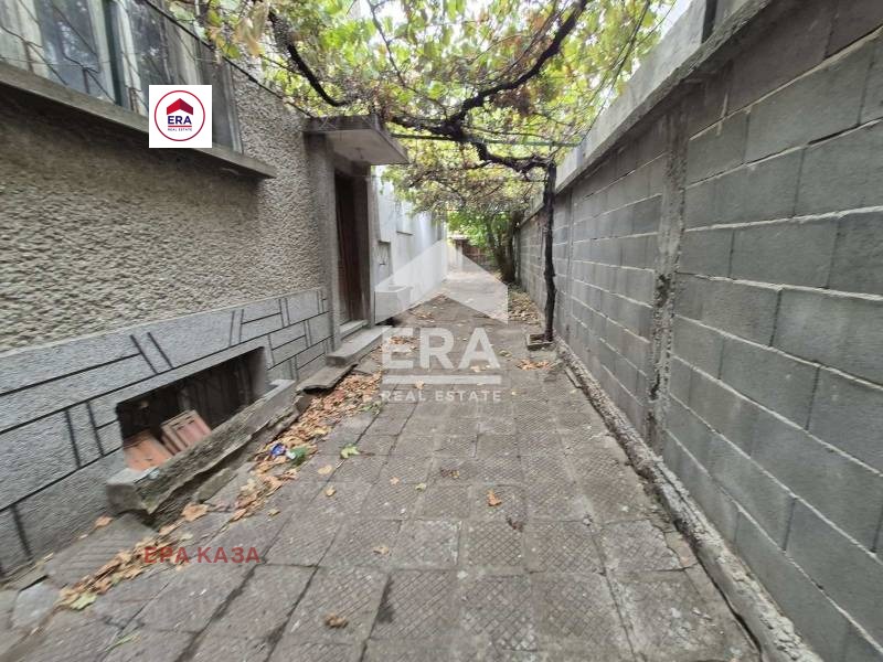 Продава КЪЩА, гр. Сливен, Център, снимка 2 - Къщи - 53720488