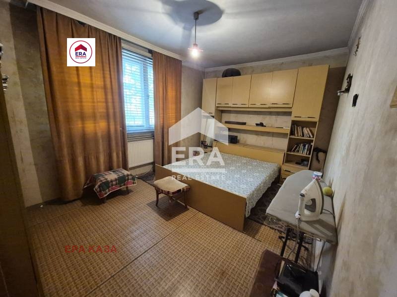 Продава КЪЩА, гр. Сливен, Център