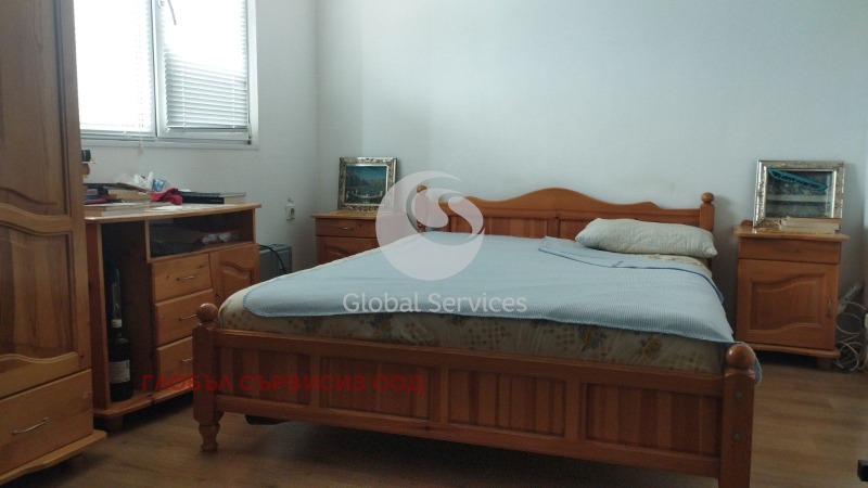 Продава КЪЩА, гр. Годеч, област София област, снимка 3 - Къщи - 53424230