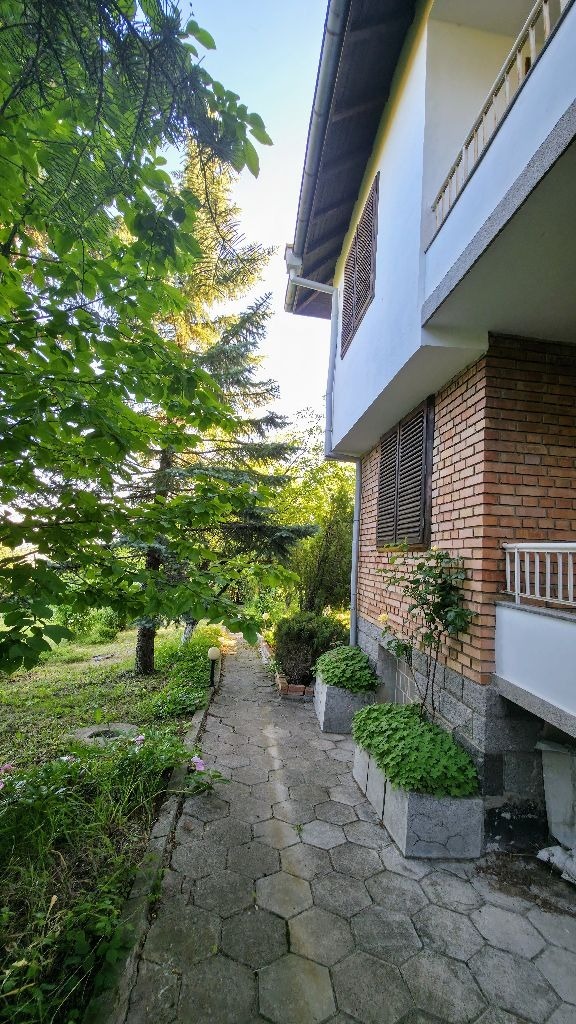 Продава КЪЩА, с. Големо Бучино, област Перник, снимка 2 - Къщи - 56139281