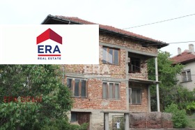 Продажба на къщи в град Ловеч - изображение 1 