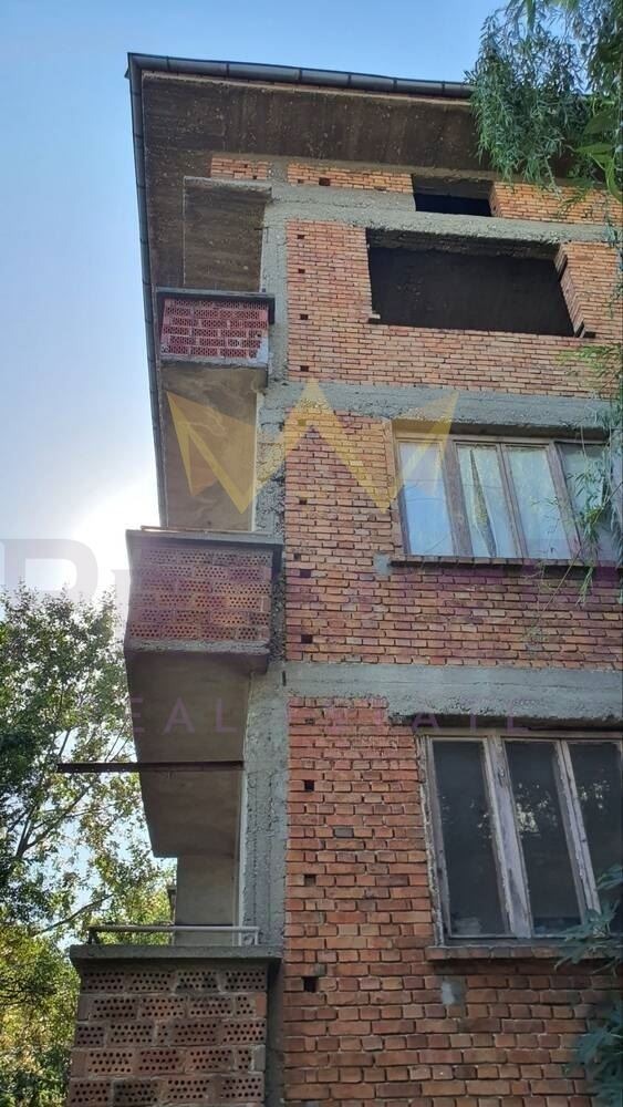 Продава ЕТАЖ ОТ КЪЩА, гр. Пловдив, Прослав