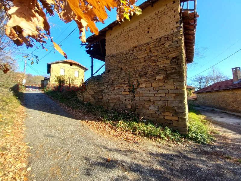 Продава КЪЩА, с. Маневци, област Габрово, снимка 7 - Къщи - 52569035