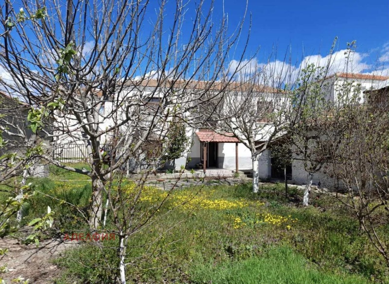 Продава КЪЩА, Извън страната, област Извън страната