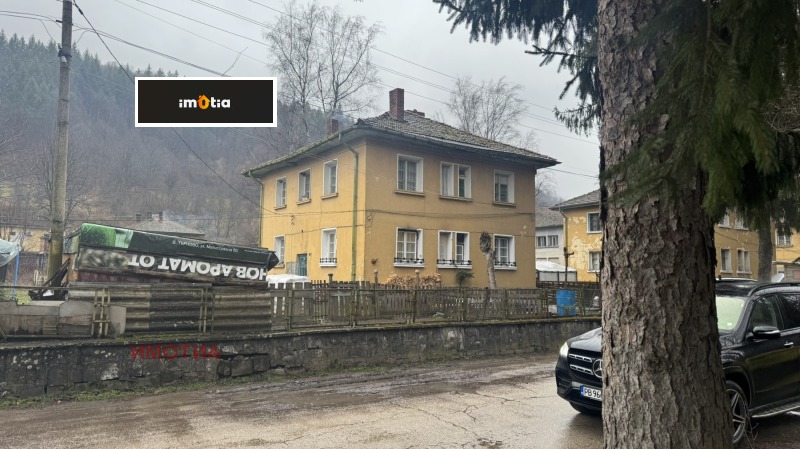 Продава КЪЩА, с. Черни Осъм, област Ловеч, снимка 2 - Къщи - 53511811