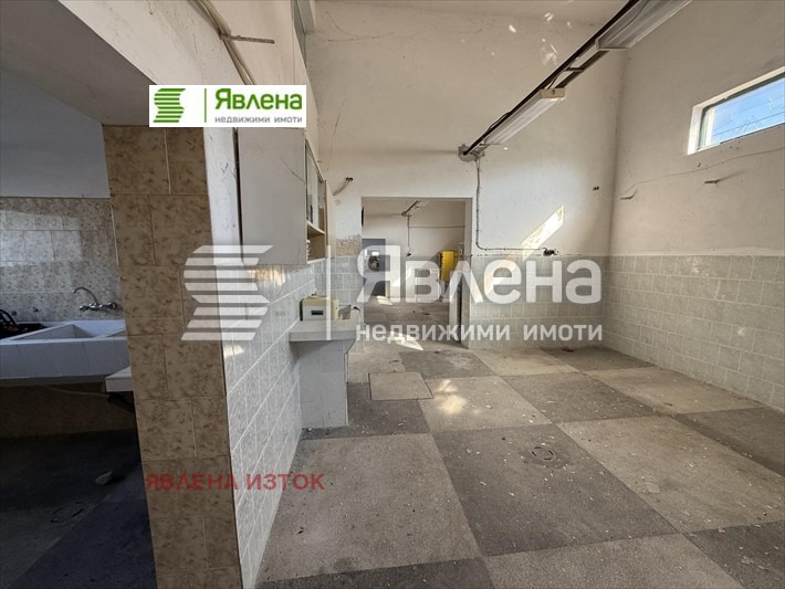 Продава ПРОМ. ПОМЕЩЕНИЕ, с. Врачеш, област София област, снимка 3 - Производствени сгради - 51360028
