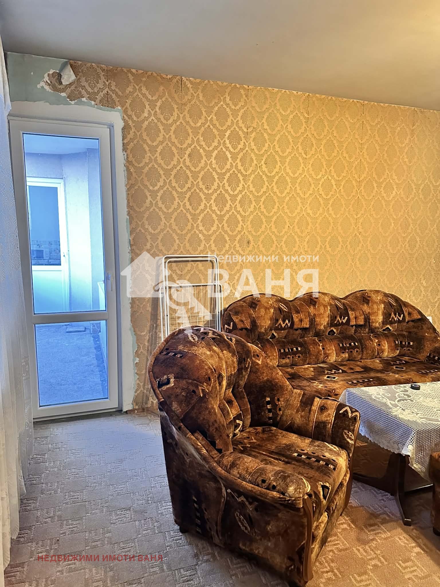 Продава 3-СТАЕН, гр. Карлово, област Пловдив, снимка 2 - Апартаменти - 53087400