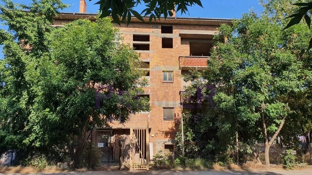 Продава ЕТАЖ ОТ КЪЩА, гр. Пловдив, Прослав, снимка 3 - Етаж от къща - 55170950