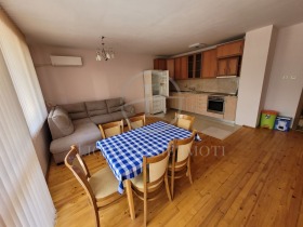 2 makuuhuonetta Kjutšuk Pariž, Plovdiv