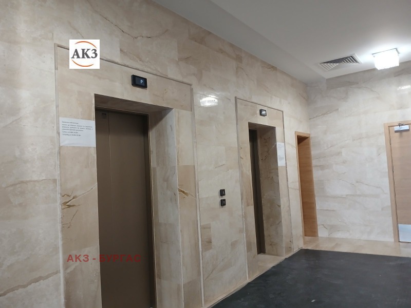 Продава 2-СТАЕН, гр. Бургас, Център, снимка 11 - Апартаменти - 43667190