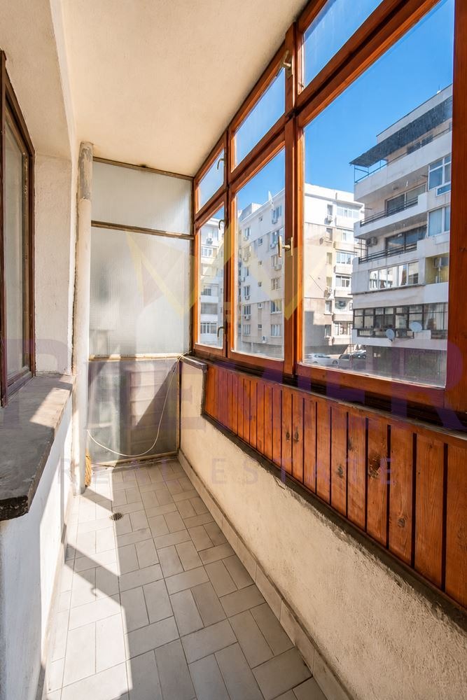 Продава 3-СТАЕН, гр. Варна, Център, снимка 6 - Апартаменти - 55811302