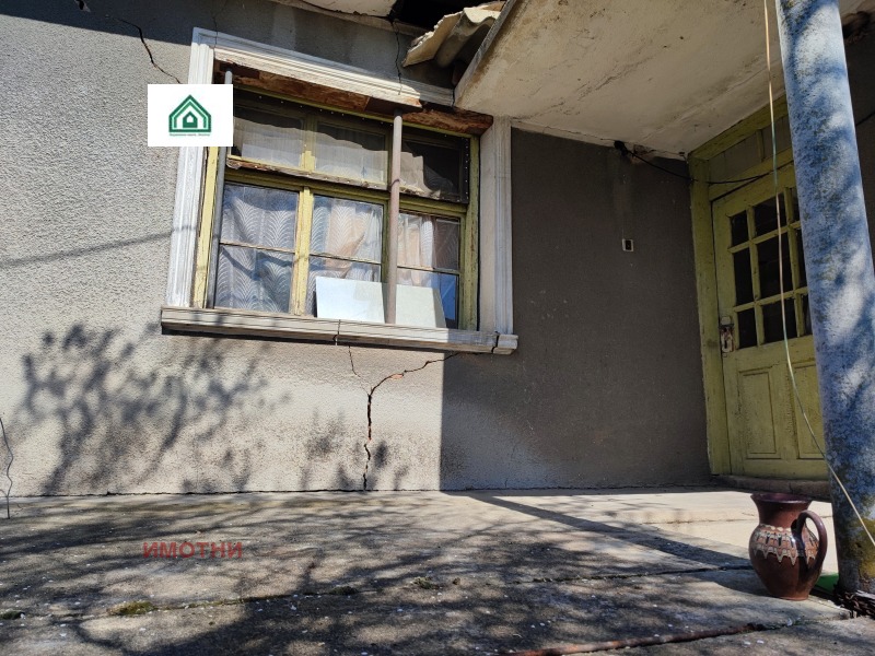 Продава КЪЩА, с. Гранит, област Стара Загора, снимка 2 - Къщи - 45056120