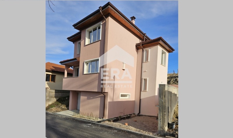Продава КЪЩА, с. Хераково, област София област