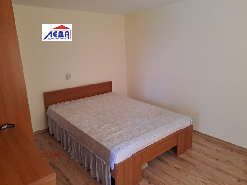 Продаја  Вилла Плевен , м-т Стражата , 40 м2 | 48976041 - слика [11]