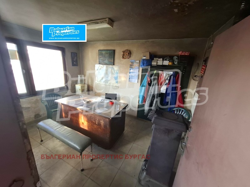 Продава ПРОМ. ПОМЕЩЕНИЕ, гр. Карнобат, област Бургас, снимка 12 - Производствени сгради - 52667608