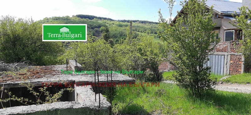 Продава ПАРЦЕЛ в област Перник, с. Боснек - 1074 кв.м / 128 880 € » 252 067.37 лв., ТЕРРА БУЛГАРИ-ЗЕМЯ НА БЪЛГАРИ