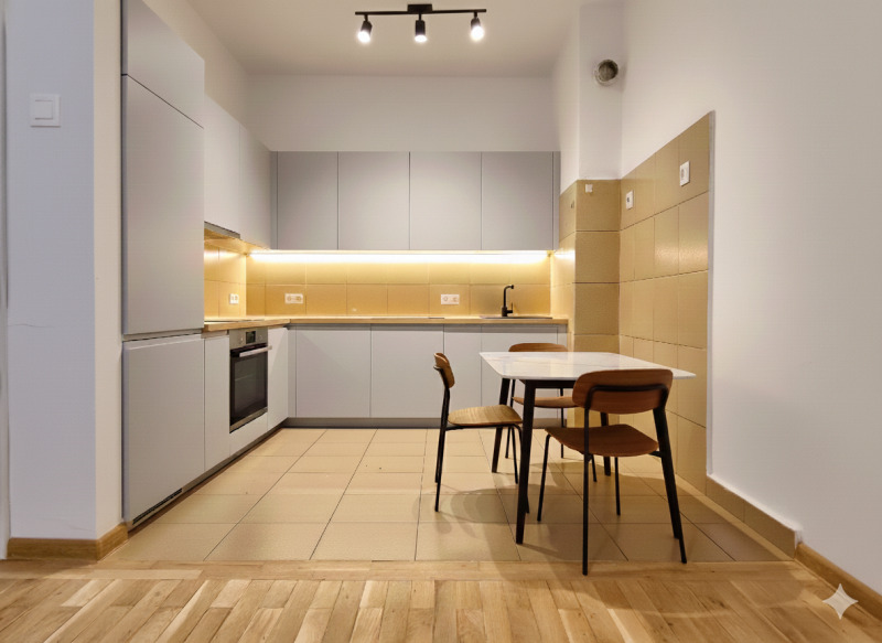 Продава 3-СТАЕН, гр. София, Оборище, снимка 2 - Апартаменти - 53050139