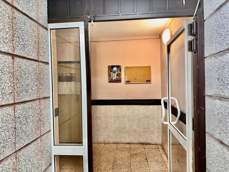 Продава 3-СТАЕН, гр. София, Оборище, снимка 14 - Апартаменти - 53050139