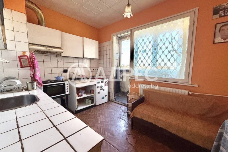 Продава 3-СТАЕН, гр. София, Карпузица, снимка 3 - Апартаменти - 53200685