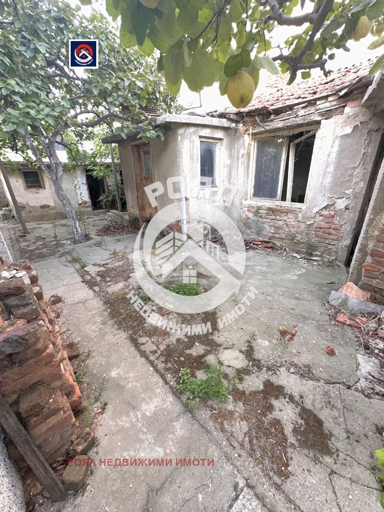 Продава КЪЩА, град Пловдив, Прослав • 240000 € • 24431211 — Holmes.bg