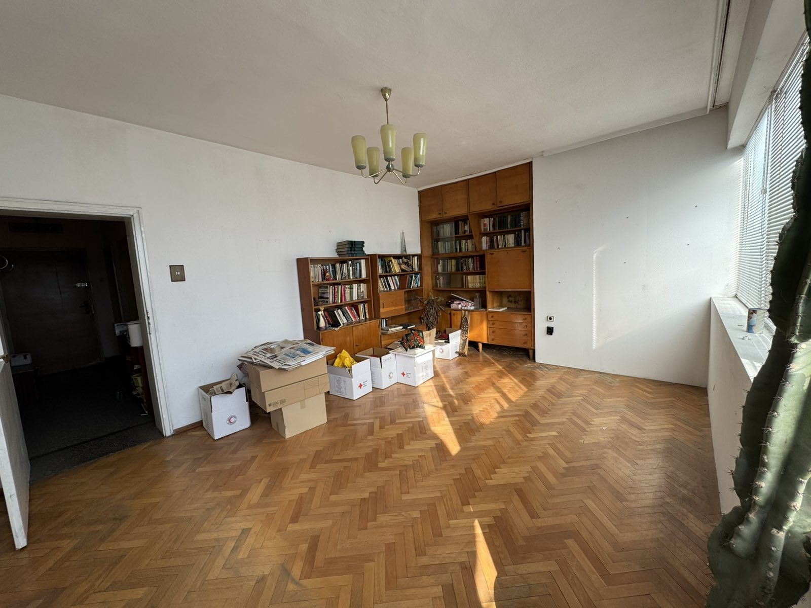 Продава 3-СТАЕН, гр. Велико Търново, Център, снимка 3 - Апартаменти - 54277901