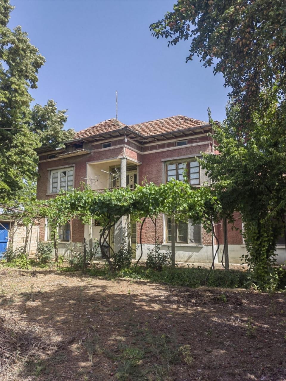 Продава КЪЩА, с. Джулюница, област Велико Търново