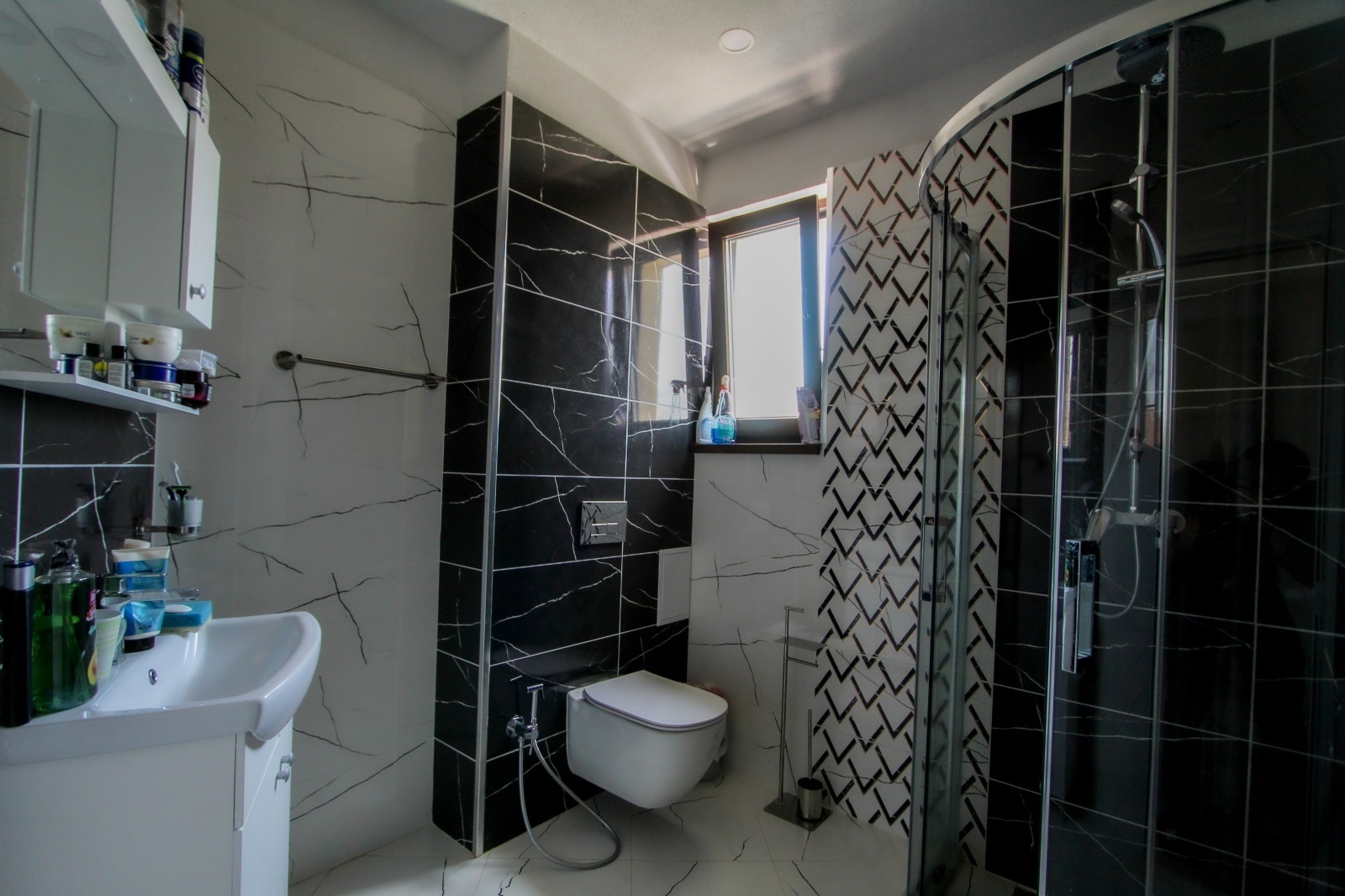 Продава КЪЩА, гр. София, с. Долни Богров, снимка 9 - Къщи - 55578096