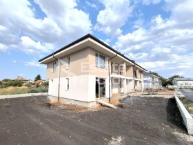 Hus Mramor, Sofia