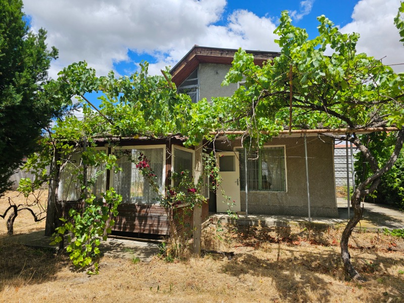 Продава  Вила, град Разград, Промишлена зона - Запад •  135 000 лв. • ID 25475918 — holmes.bg - [1] 