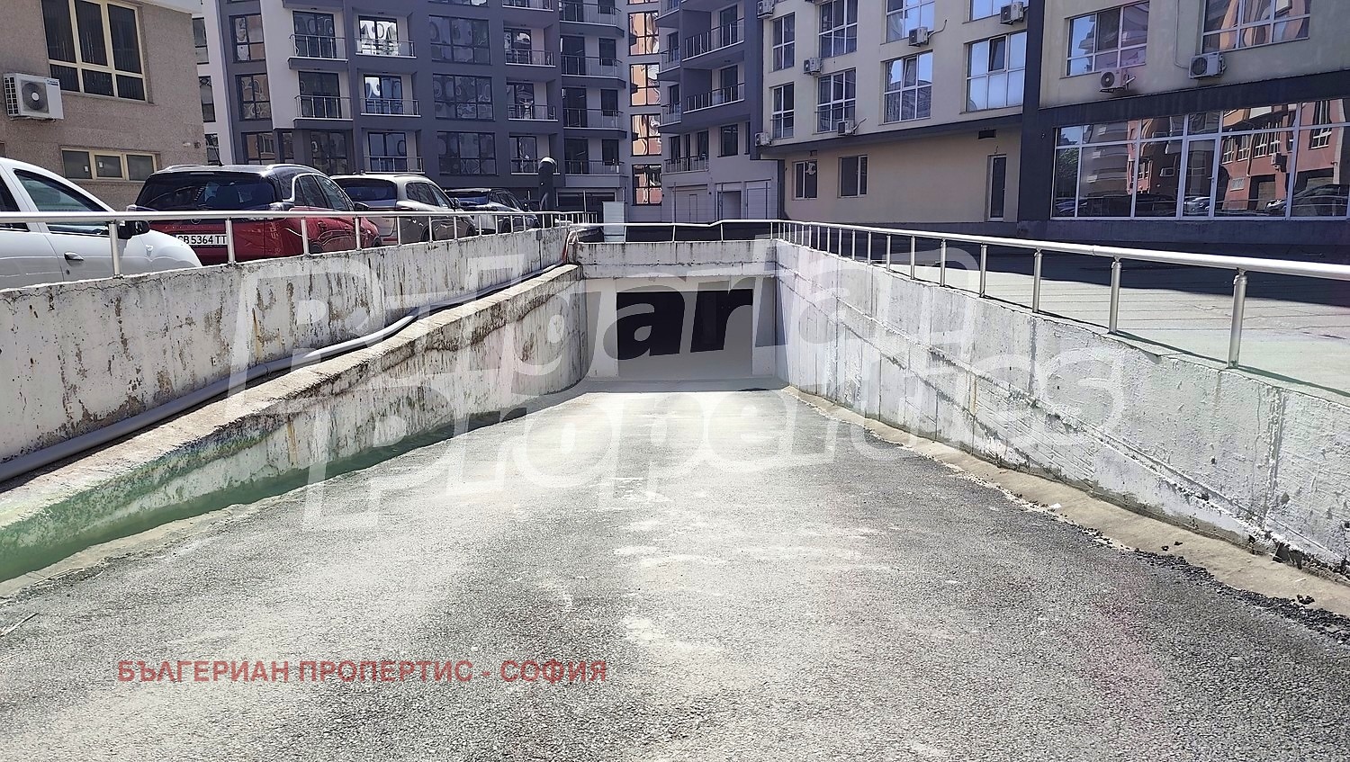 Продава ГАРАЖ, ПАРКОМЯСТО, гр. София, Полигона, снимка 5 - Гаражи и паркоместа - 54448323