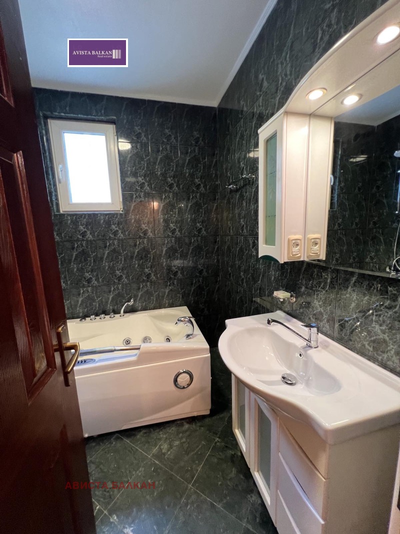 Na prodej  2 ložnice Sofia , Borovo , 100 m2 | 56732297 - obraz [8]