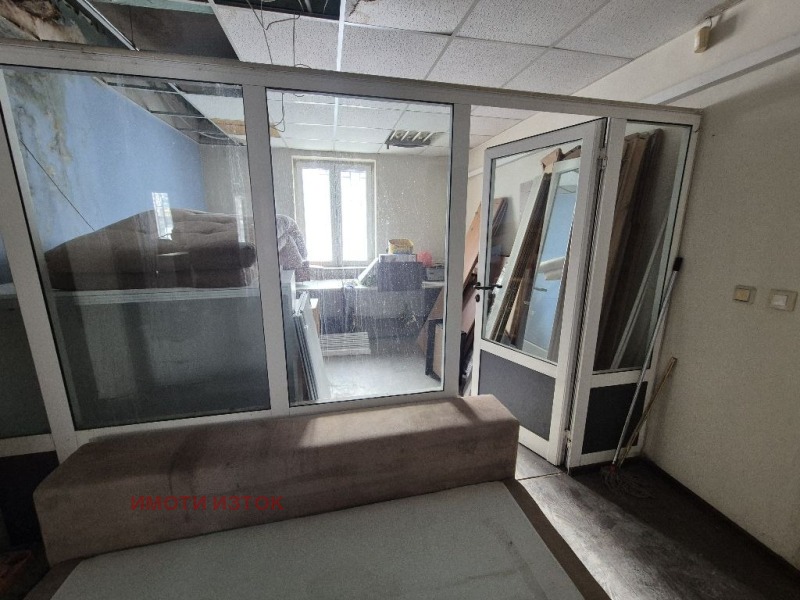 Продава 3-СТАЕН, гр. Перник, Изток, снимка 3 - Апартаменти - 53052939