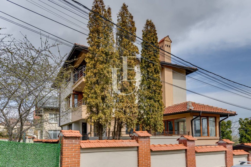 Продава КЪЩА, гр. София, Симеоново