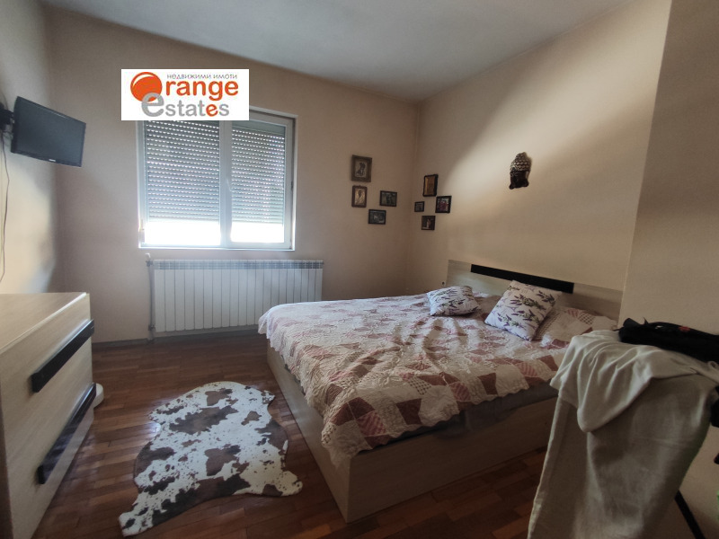 Продава КЪЩА, гр. София, Орландовци, снимка 3 - Къщи - 53273590