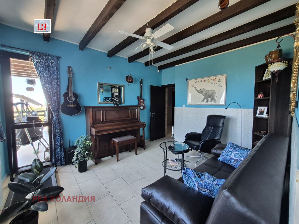 Продава КЪЩА, с. Аврен, област Варна, снимка 8 - Къщи - 55844678
