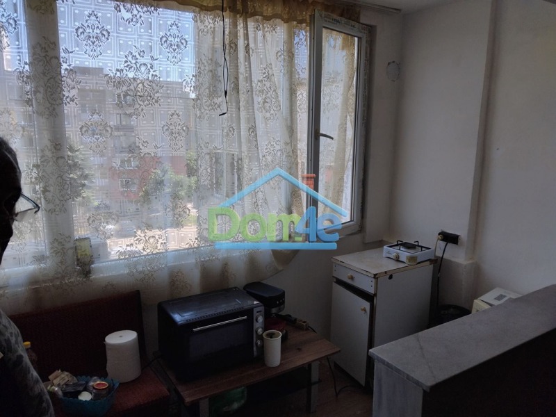 Продава  2-стаен област Перник , гр. Радомир , 68 кв.м | 27162825 - изображение [2]