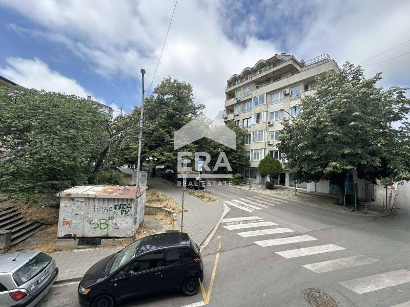 Продава  2-стаен град Варна , Спортна зала , 50 кв.м | 28810994 - изображение [13]